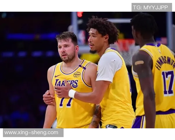 2018年火箭队与湖人队的精彩对决回顾与分析